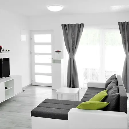 بيت للعطل Holiday Mira زادار